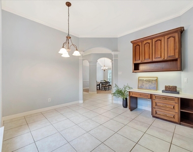 2421 Baycrest Drive - Photo Thumbnail 11