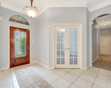 2421 Baycrest Drive - Photo Thumbnail 6
