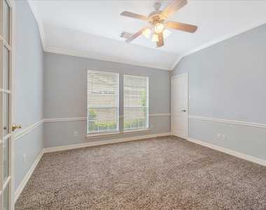 2421 Baycrest Drive - Photo Thumbnail 7