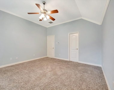 2421 Baycrest Drive - Photo Thumbnail 23
