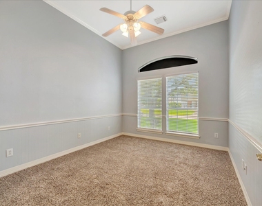 2421 Baycrest Drive - Photo Thumbnail 27