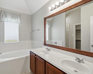 2506 Barton Springs Street - Photo Thumbnail 14