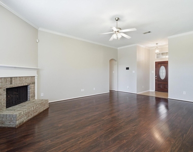 2506 Barton Springs Street - Photo Thumbnail 5