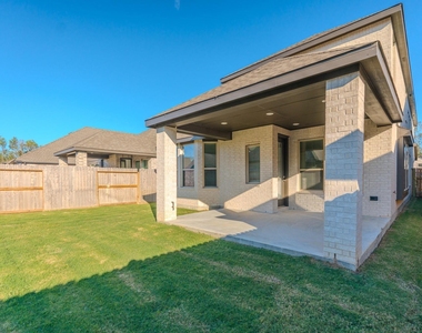 7342 Lake Arrowhead Lane - Photo Thumbnail 28