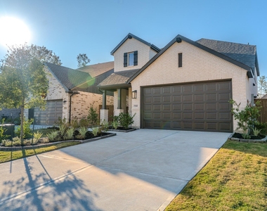 7342 Lake Arrowhead Lane - Photo Thumbnail 2