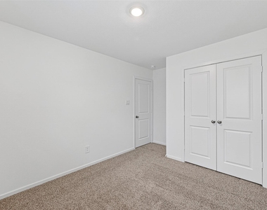 27727 Dream Port Drive - Photo Thumbnail 5
