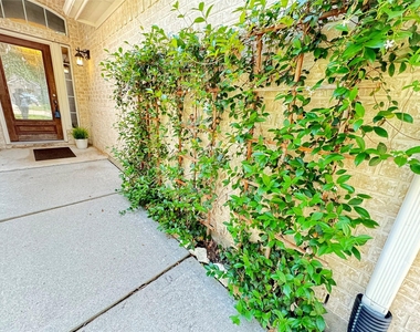 24822 Diamond Run Court - Photo Thumbnail 7