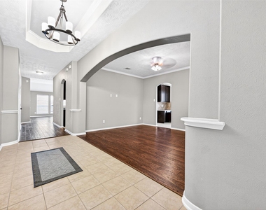 24822 Diamond Run Court - Photo Thumbnail 10