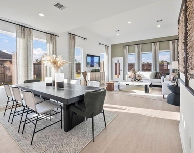 3004 Avalos Dr - Photo Thumbnail 12