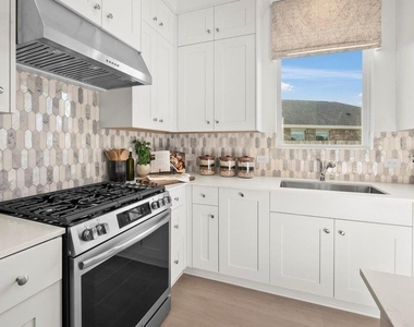 3004 Avalos Dr - Photo Thumbnail 13