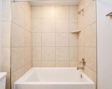 2700 Diamond Reef Lane - Photo Thumbnail 28