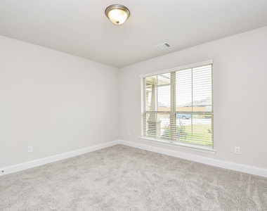 2700 Diamond Reef Lane - Photo Thumbnail 26