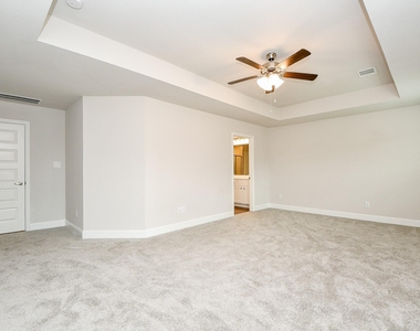2700 Diamond Reef Lane - Photo Thumbnail 13