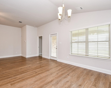 2700 Diamond Reef Lane - Photo Thumbnail 4