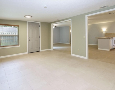 2806 Bluebonnet Street - Photo Thumbnail 8