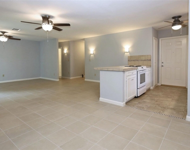 2806 Bluebonnet Street - Photo Thumbnail 5