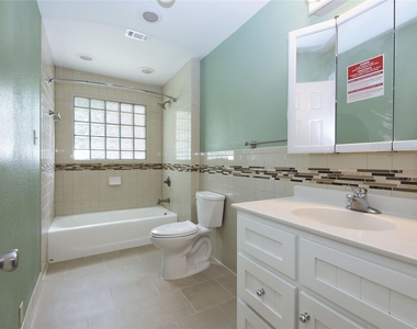 2806 Bluebonnet Street - Photo Thumbnail 11