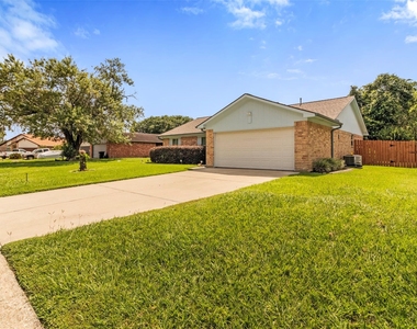 16319 Pitch Pine Drive - Photo Thumbnail 2