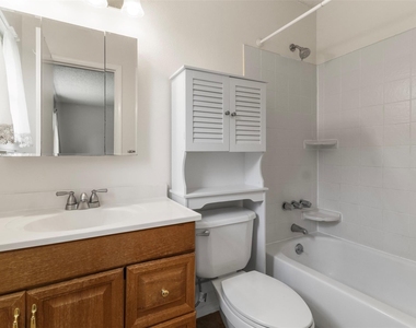 16319 Pitch Pine Drive - Photo Thumbnail 18