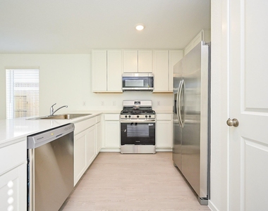 6818 Flowering Ginger Lane Lane - Photo Thumbnail 21