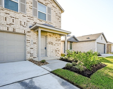 6818 Flowering Ginger Lane Lane - Photo Thumbnail 18