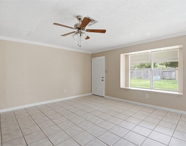 6122 S Greenpark Drive - Photo Thumbnail 4