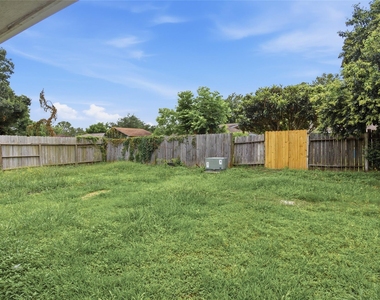 6122 S Greenpark Drive - Photo Thumbnail 17