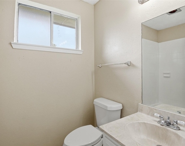 6122 S Greenpark Drive - Photo Thumbnail 14