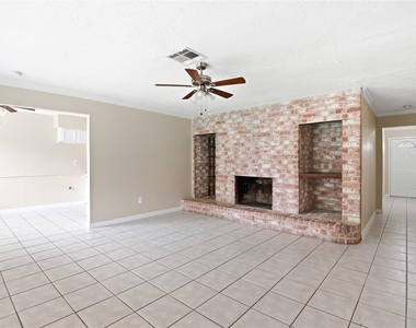 6122 S Greenpark Drive - Photo Thumbnail 1