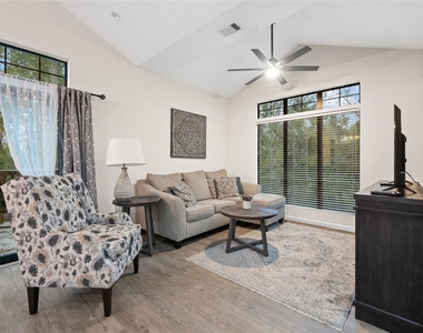 71 White Oak Street - Photo Thumbnail 11