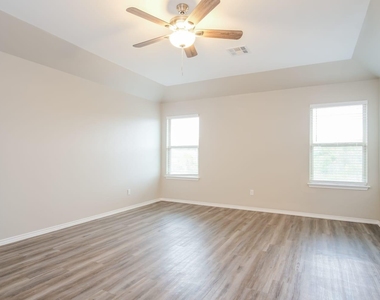 3651 Sandy Brook Drive - Photo Thumbnail 6