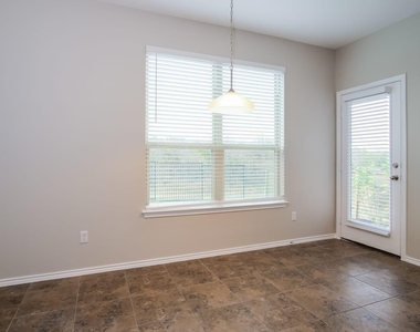 3651 Sandy Brook Drive - Photo Thumbnail 5