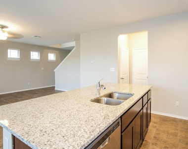3651 Sandy Brook Drive - Photo Thumbnail 4