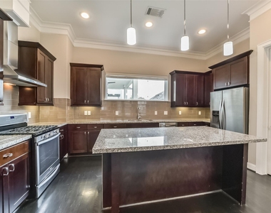 5635 Kiam Street - Photo Thumbnail 10