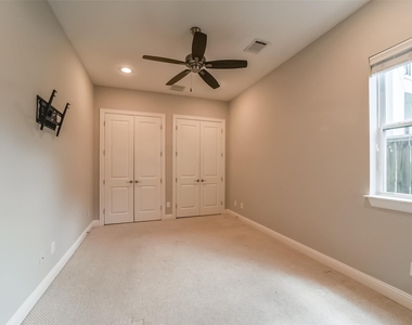 5635 Kiam Street - Photo Thumbnail 4