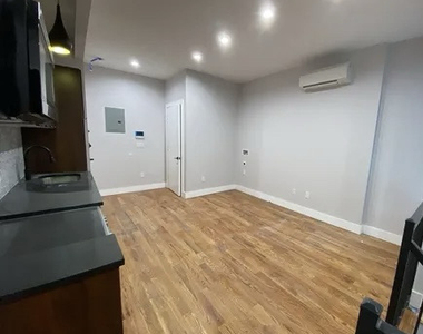 325 Putnam Avenue - Photo Thumbnail 1