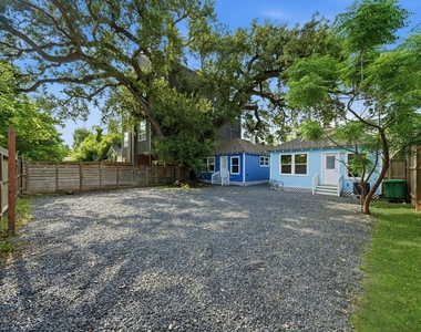 1210 Crockett Street - Photo Thumbnail 15