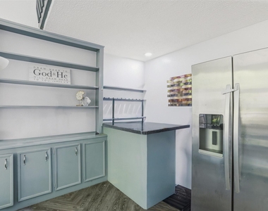 20713 Harvest Hill Lane - Photo Thumbnail 6