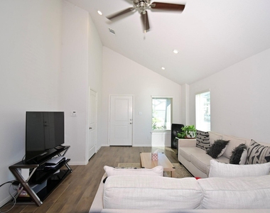 21534 Cypress Trellis Drive - Photo Thumbnail 9
