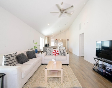 21534 Cypress Trellis Drive - Photo Thumbnail 7