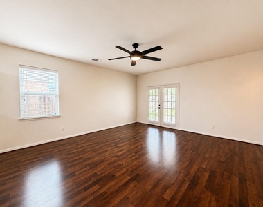 8739 Leclaire Meadow Drive - Photo Thumbnail 8