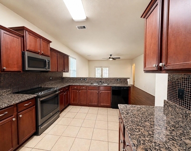 8739 Leclaire Meadow Drive - Photo Thumbnail 3