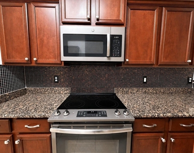 8739 Leclaire Meadow Drive - Photo Thumbnail 5