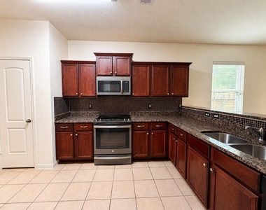 8739 Leclaire Meadow Drive - Photo Thumbnail 4