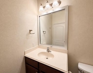 8739 Leclaire Meadow Drive - Photo Thumbnail 16