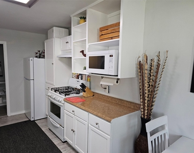 503 Lakeland Drive - Photo Thumbnail 3