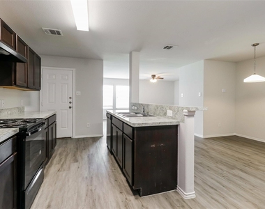 12702 Veterans Silver Road - Photo Thumbnail 1