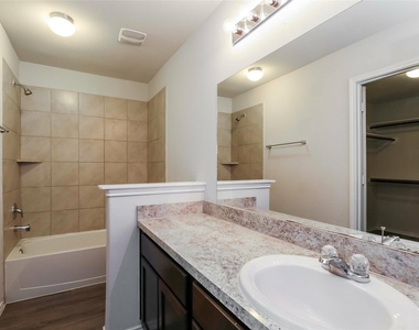 12702 Veterans Silver Road - Photo Thumbnail 10