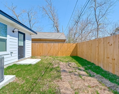 7339 Krueger Road - Photo Thumbnail 37