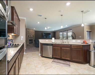15050 Tethys Way - Photo Thumbnail 7